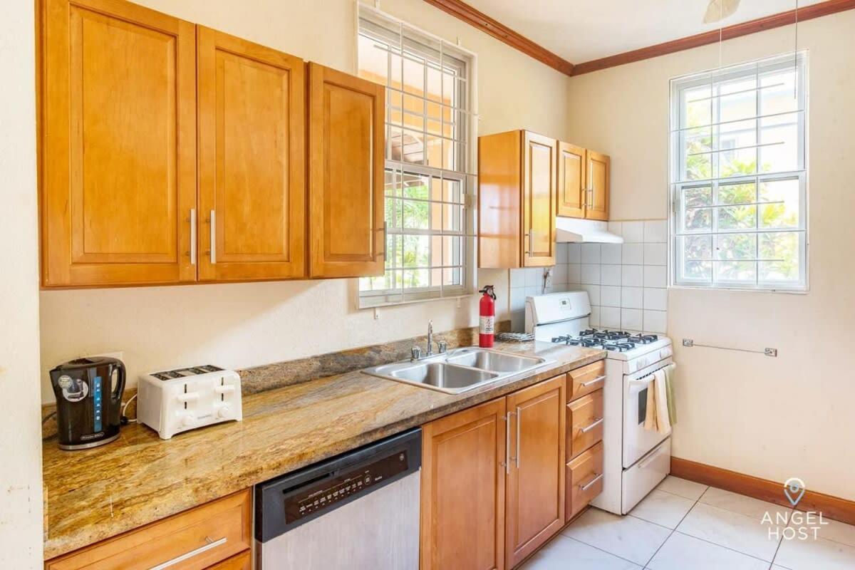 2-Story Townhome With Private Pool, Ideal For Group! Christ Church Zewnętrze zdjęcie