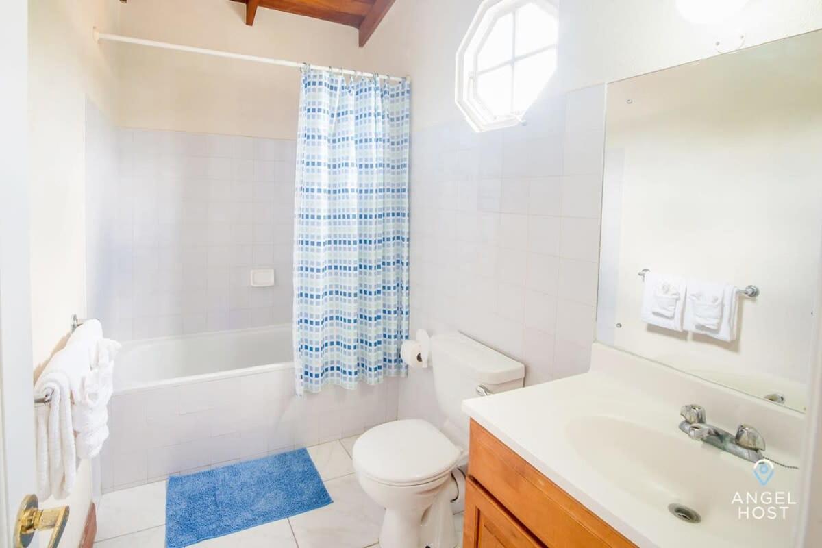 2-Story Townhome With Private Pool, Ideal For Group! Christ Church Zewnętrze zdjęcie