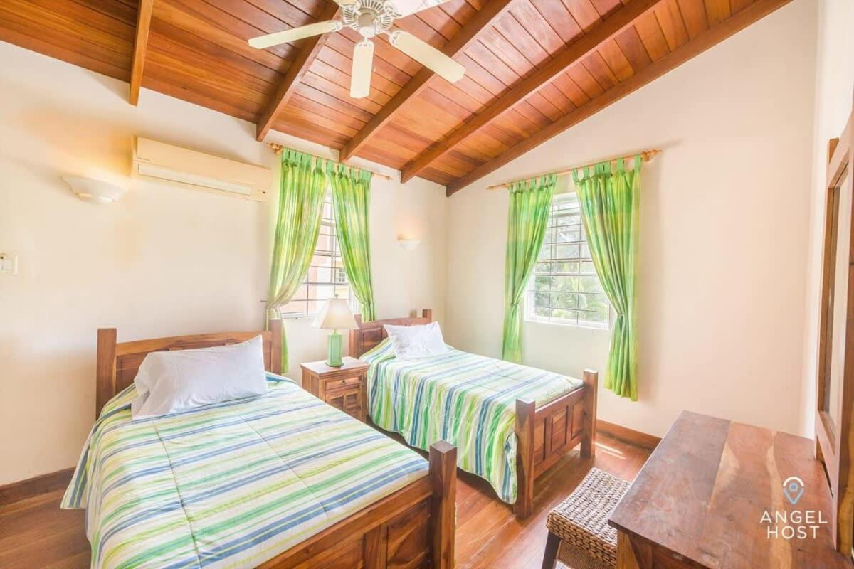 2-Story Townhome With Private Pool, Ideal For Group! Christ Church Zewnętrze zdjęcie
