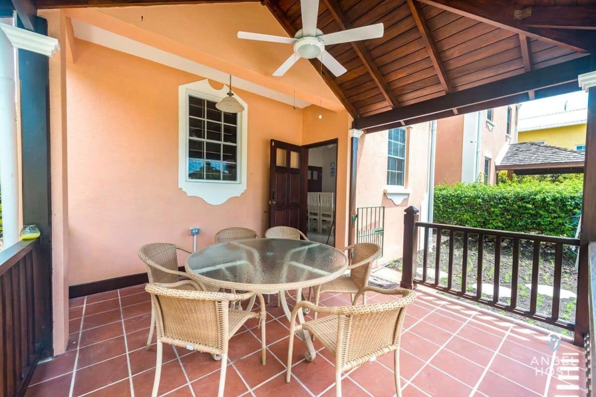 2-Story Townhome With Private Pool, Ideal For Group! Christ Church Zewnętrze zdjęcie